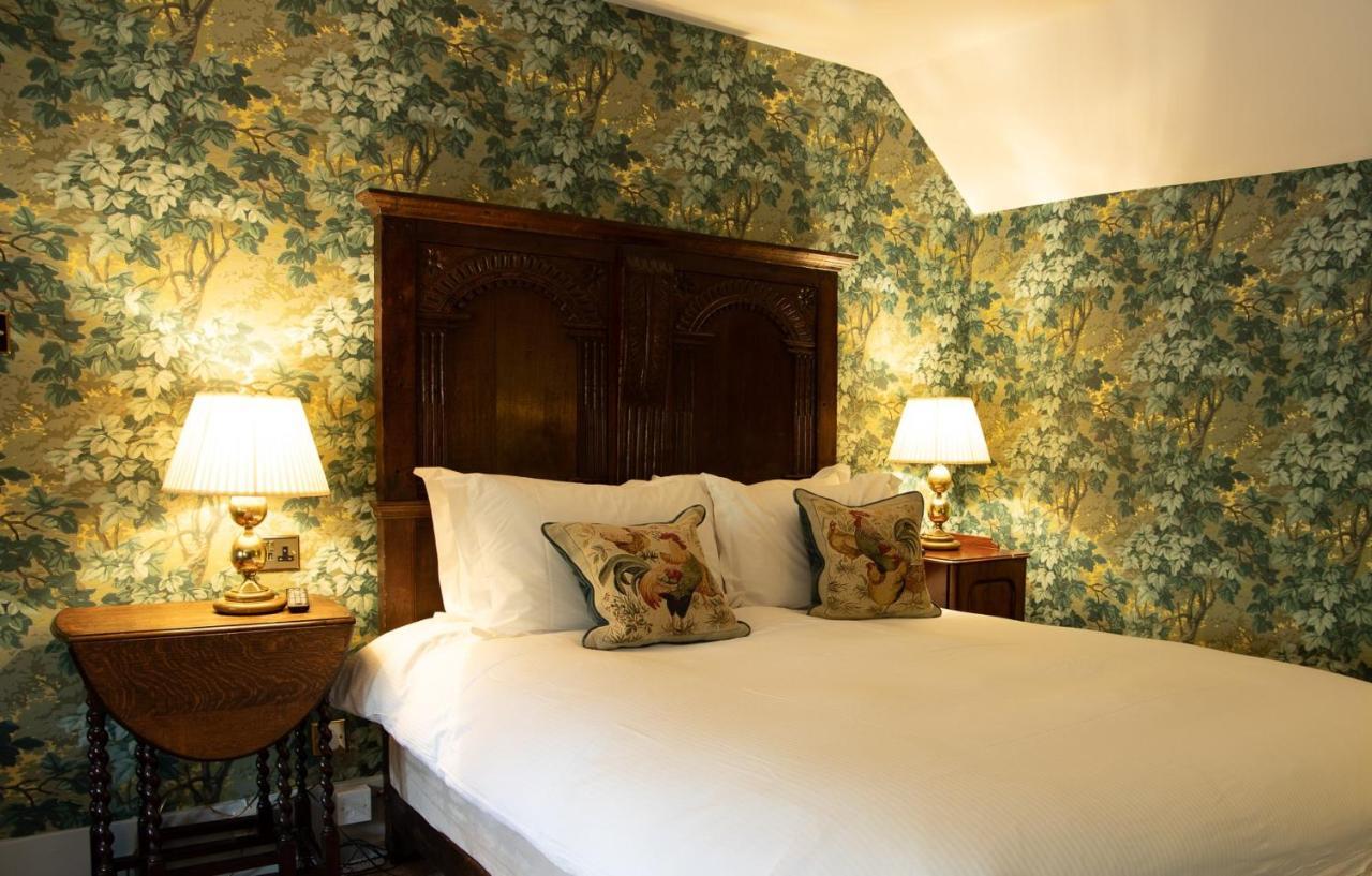 Ockenden Manor Hotel & Spa Cuckfield Extérieur photo