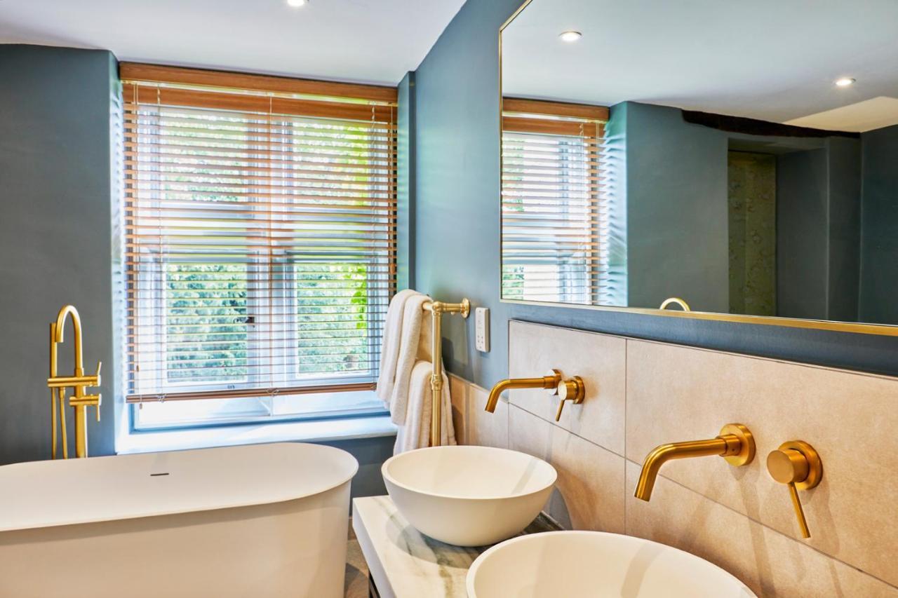 Ockenden Manor Hotel & Spa Cuckfield Extérieur photo