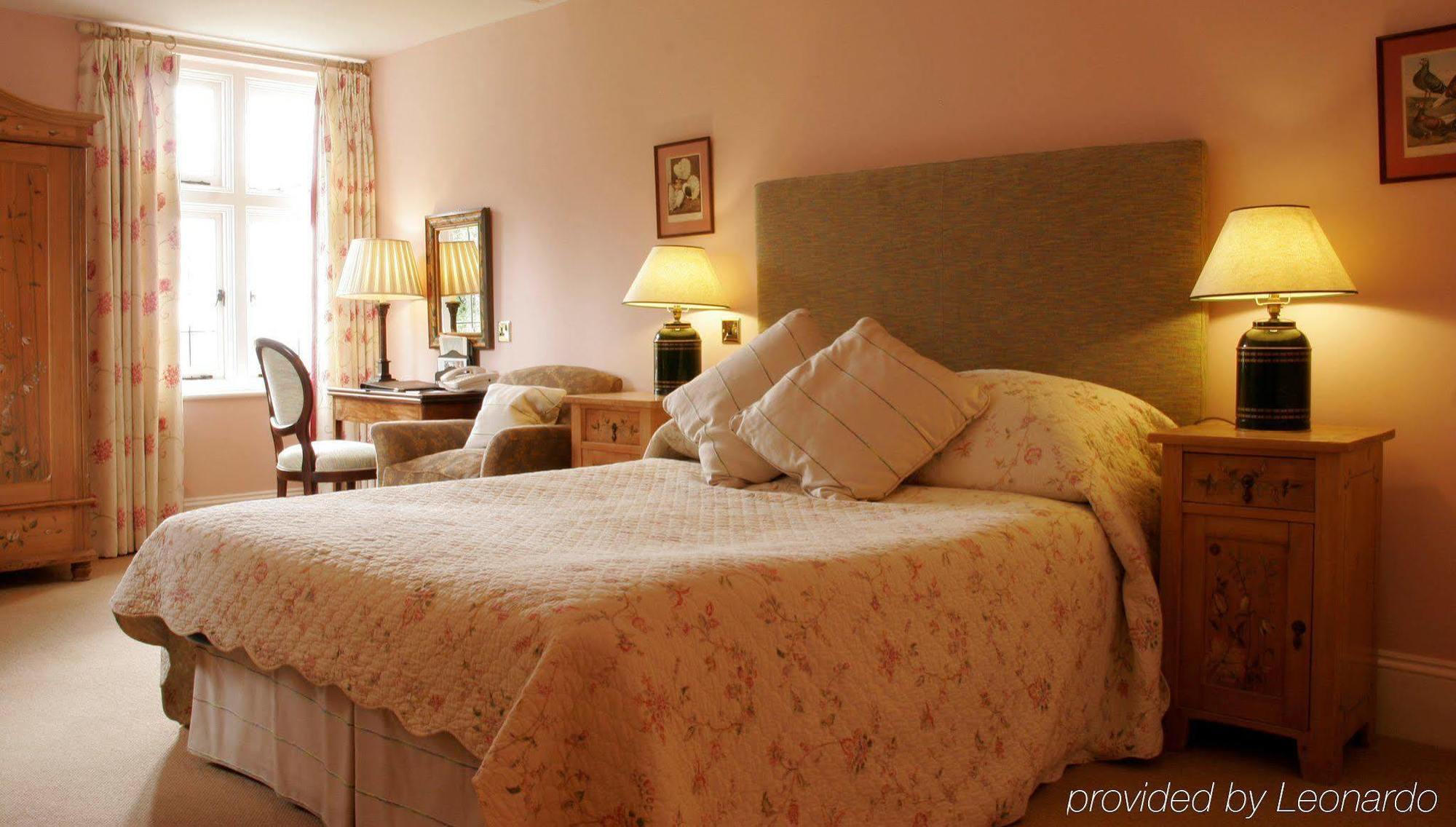 Ockenden Manor Hotel & Spa Cuckfield Extérieur photo
