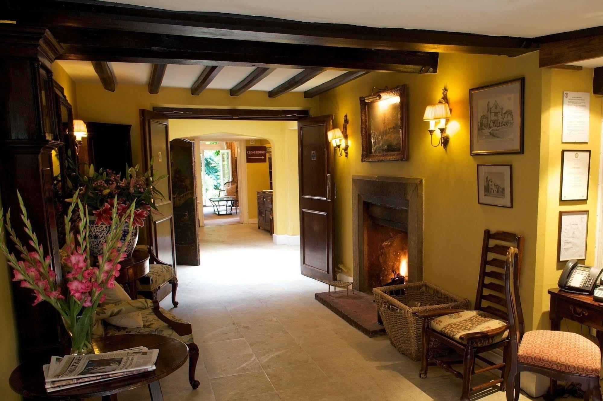 Ockenden Manor Hotel & Spa Cuckfield Extérieur photo