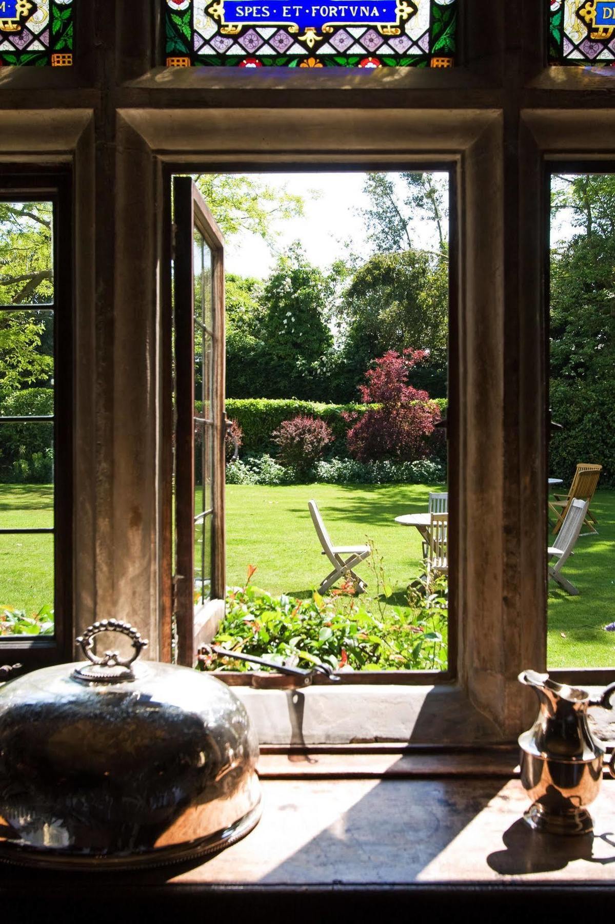 Ockenden Manor Hotel & Spa Cuckfield Extérieur photo